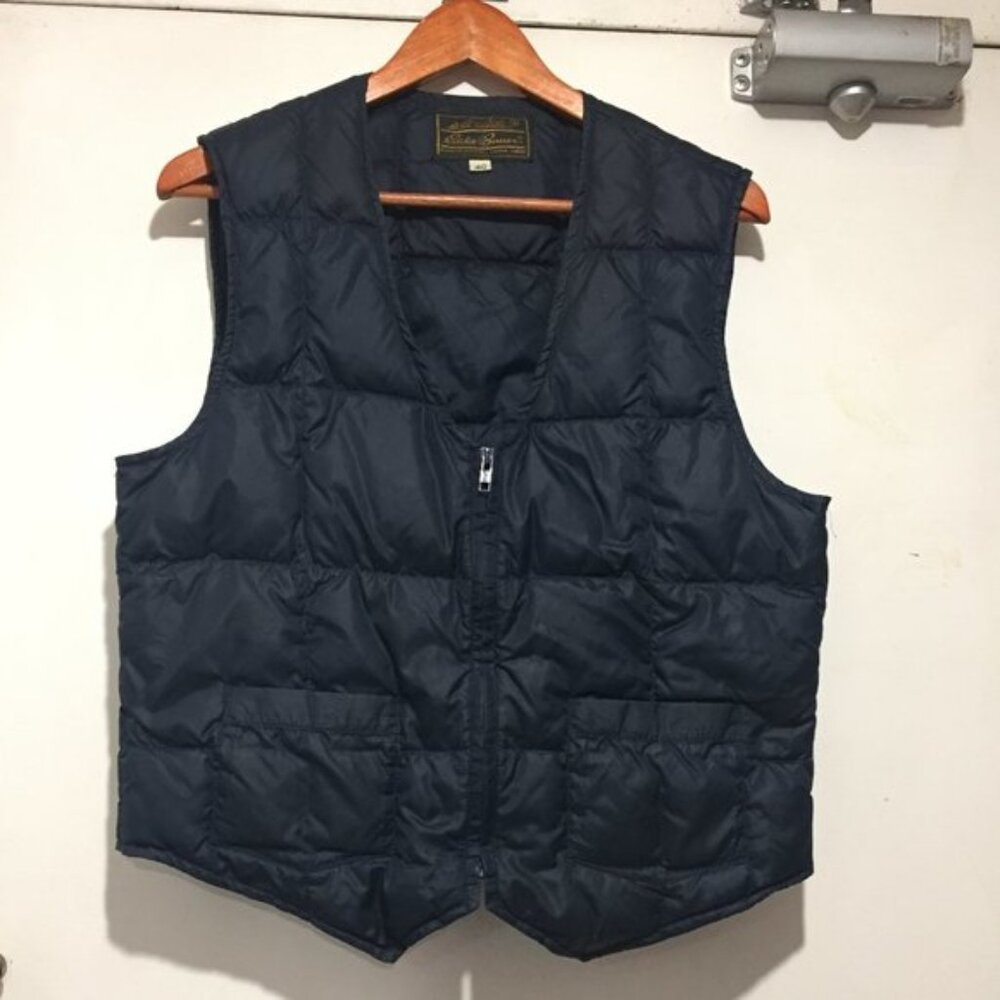 VINTAGE EDDIE BAUER PUFFER VESTS SIZE 40 SIZE 38